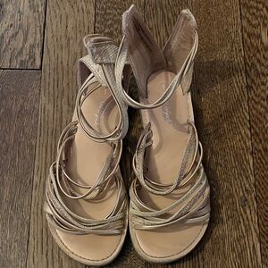 Cat & Jack Girls Sandals in Gold